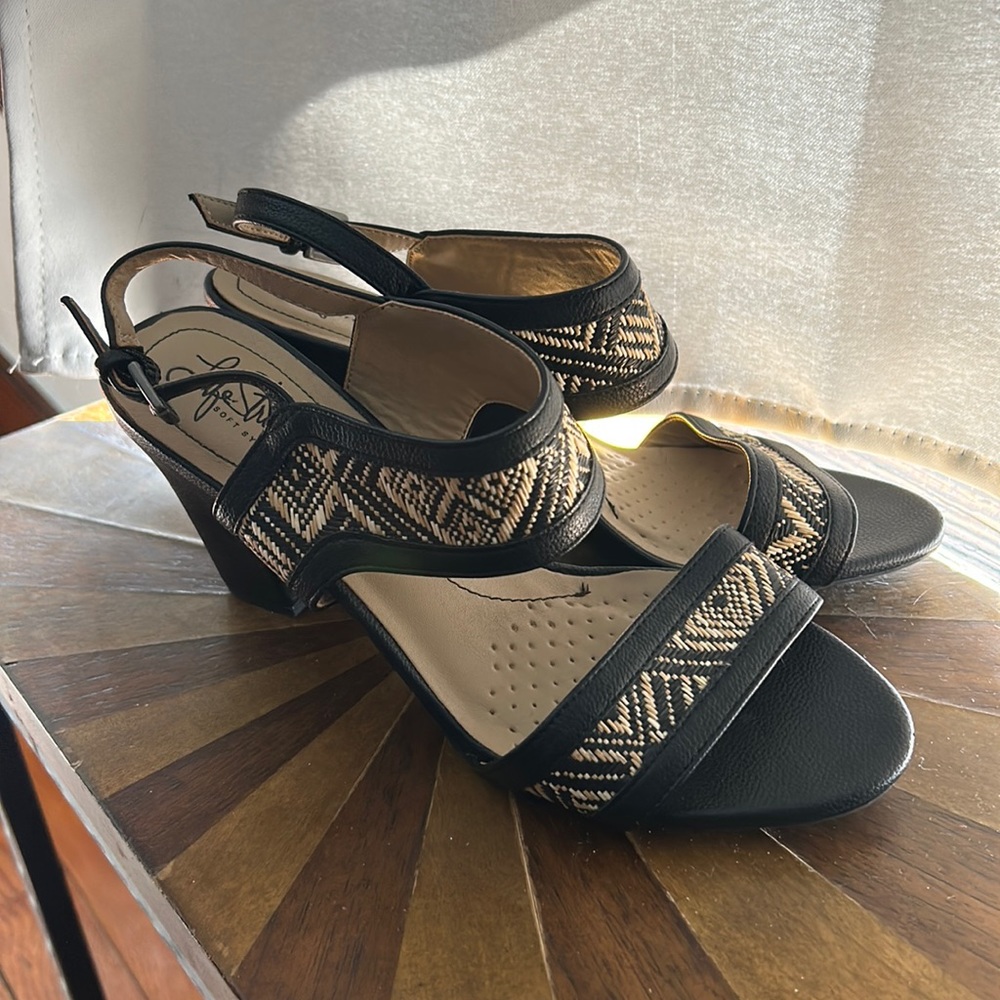LifeStride- Soft system (Size 8) Shoes / Heels. Brand new.